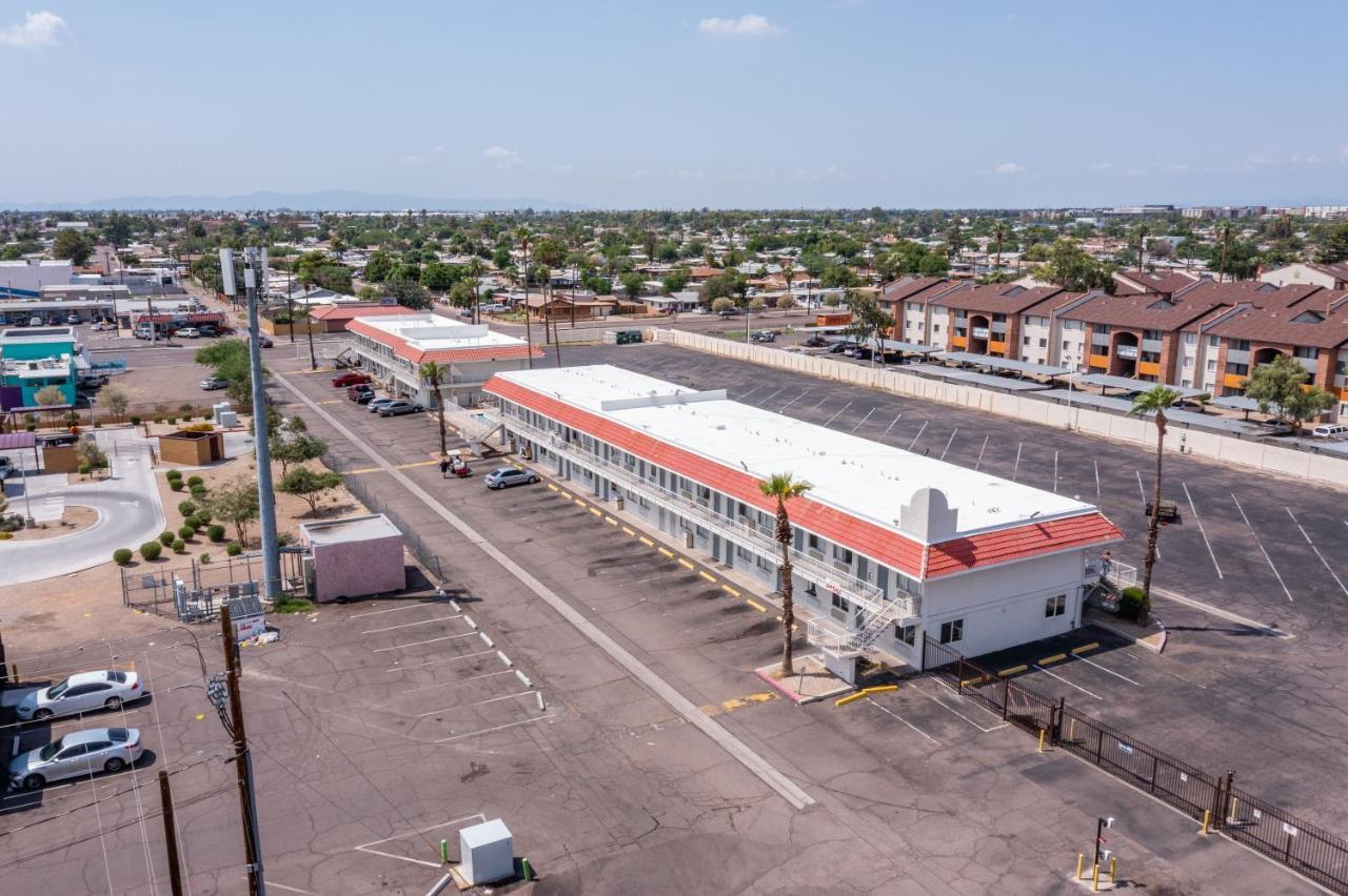 Super 8 By Wyndham Phoenix West Exterior foto